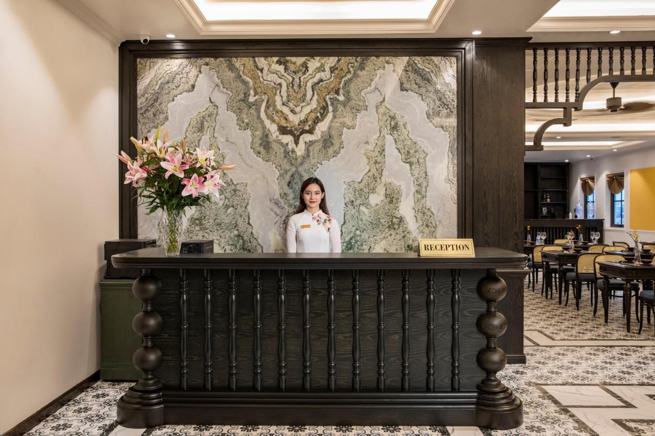 Ha Long Essence Hotel ภายนอก รูปภาพ
